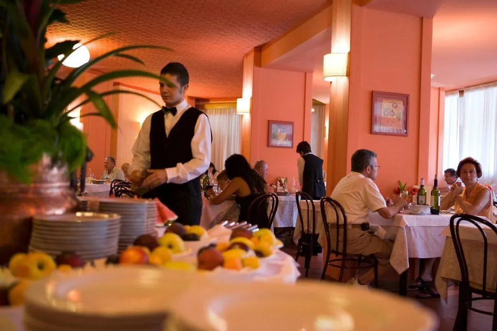 Hotel Residence Boscolungo アベトーネ